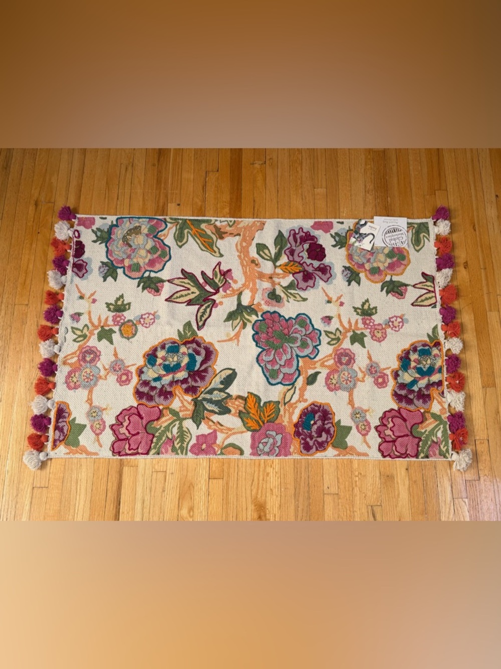 NWT Floral Accent Rug in Cream with Multicolor Blooms - 27 in x 42 in